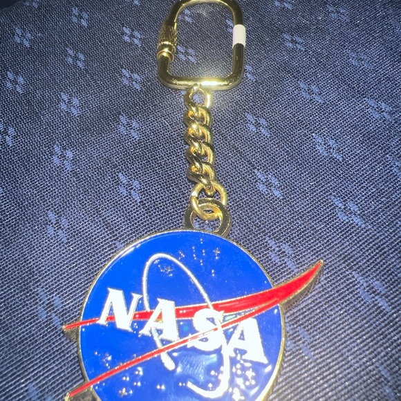Golden NASA Vector Keychain Space Gift Moon - Picture 3 of 11